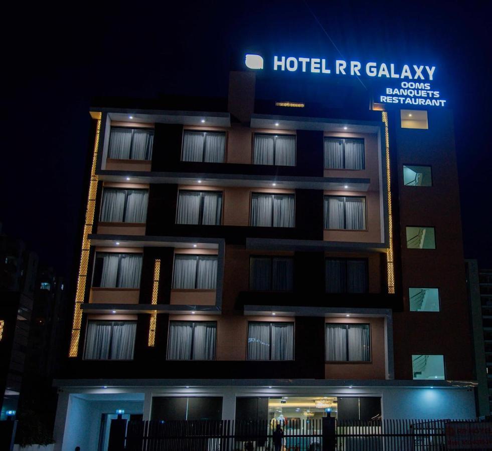 Hotel Rr Galaxy Gurgaon Exterior foto