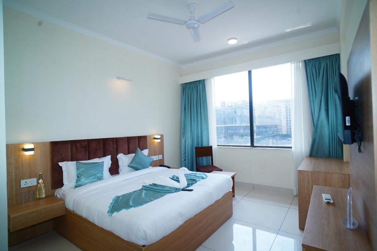 Hotel Rr Galaxy Gurgaon Exterior foto